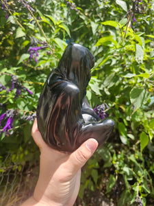 Black Cloak Bowl Statue