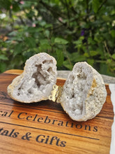 Load image into Gallery viewer, White Quartz Hinged Geode Pair