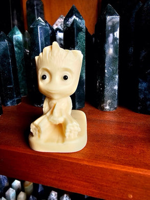 Ivory Nut Groot Carving