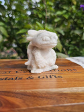 Load image into Gallery viewer, White and Green Jade Toothless Carving