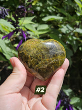 Load image into Gallery viewer, Green Opal Heart