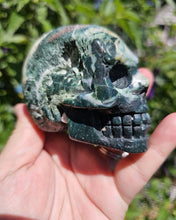 Load image into Gallery viewer, Moss Agate Skull