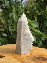 Load image into Gallery viewer, Druzy Quartz Raw Tower #4