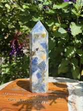 Load image into Gallery viewer, Blue Kyanite Tower