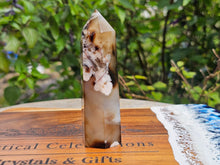 Load image into Gallery viewer, Black Cherry Agate Point