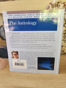 The Astrology Bible - Judy Hall