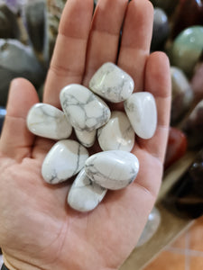 Howlite Tumbles