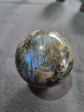 Load image into Gallery viewer, Labradorite Sphere