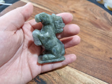 Load image into Gallery viewer, Crystal Horse Carving