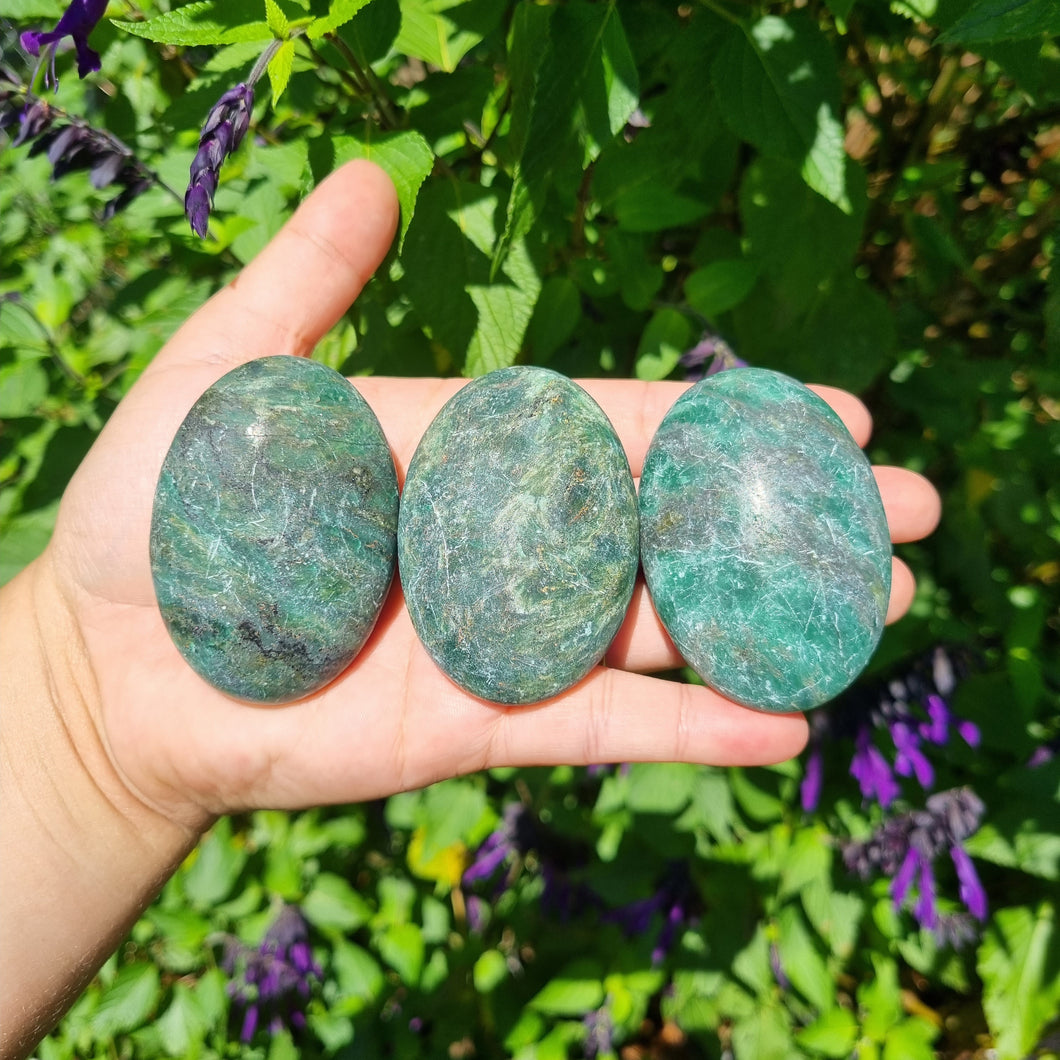 Unpolished Emerald Palmstone